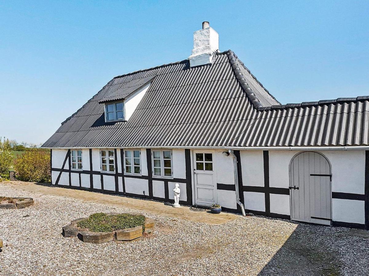 4 Person Holiday Home In Tranek R Tranekær Eksteriør bilde