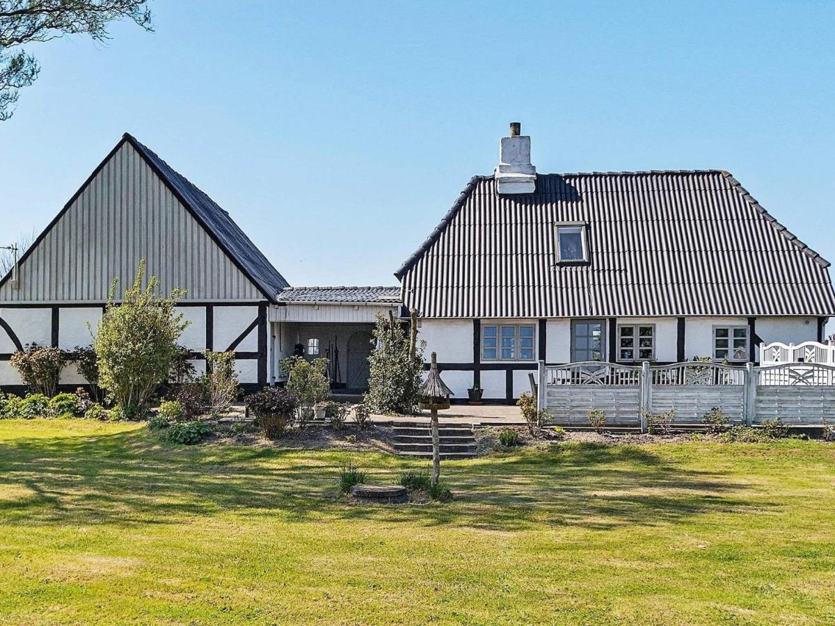 4 Person Holiday Home In Tranek R Tranekær Eksteriør bilde